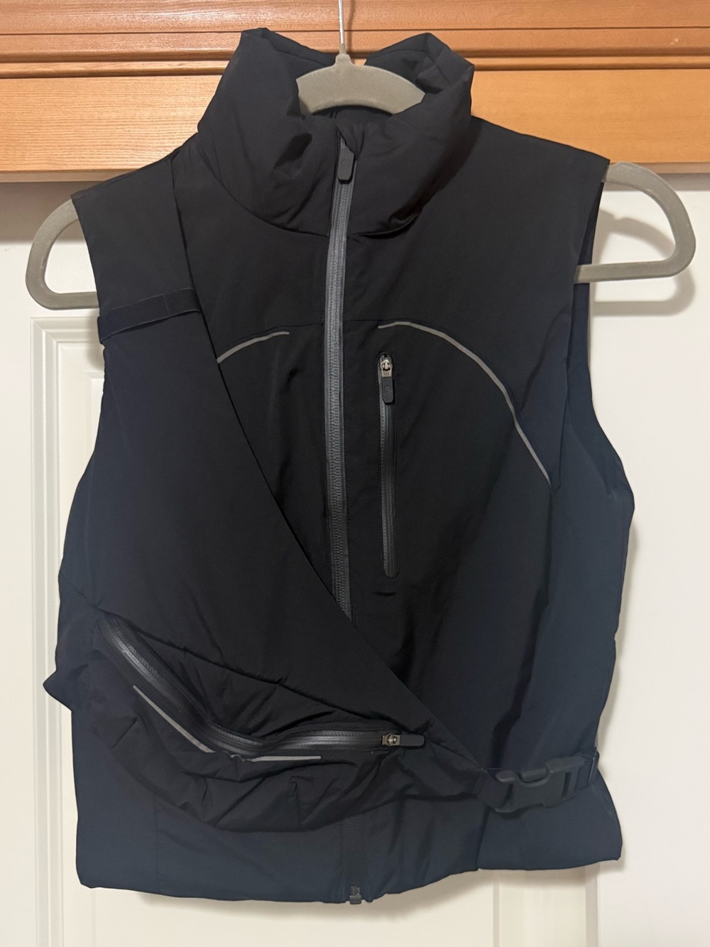 Lululemon Storage Insulated Running Vest Black Size 4